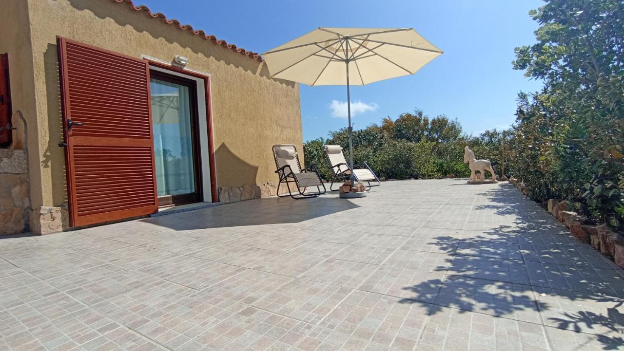 Casa Vacanze Villa Sandrina Costa Paradiso Exterior foto