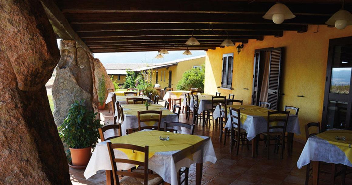 Casa Vacanze Villa Sandrina Costa Paradiso Exterior foto
